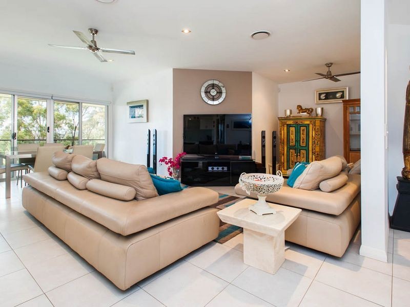 11 SALVADO DRIVE, Pacific Pines QLD 4211