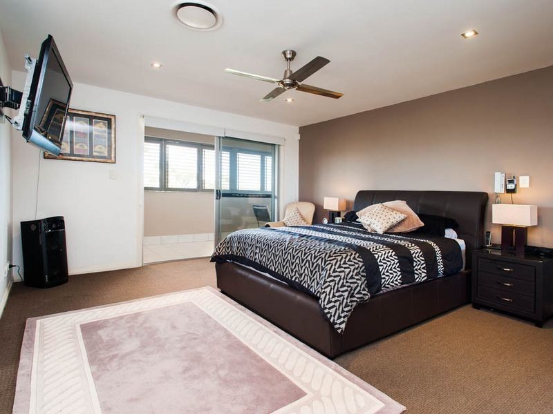 11 SALVADO DRIVE, Pacific Pines QLD 4211