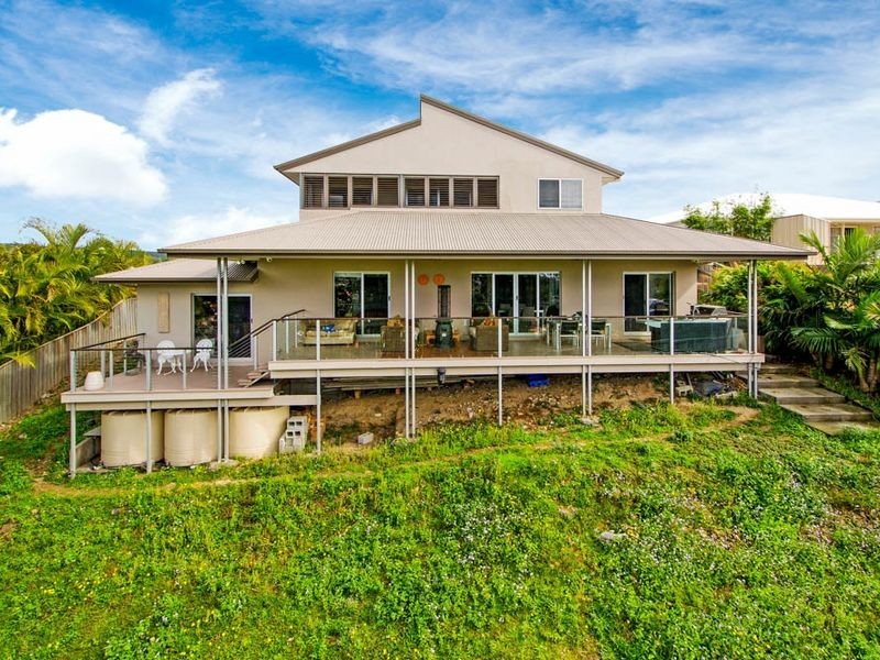 11 SALVADO DRIVE, Pacific Pines QLD 4211