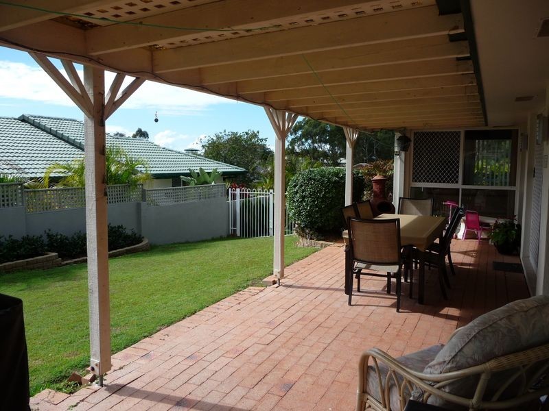 14 Pearson Close, Arundel QLD 4214