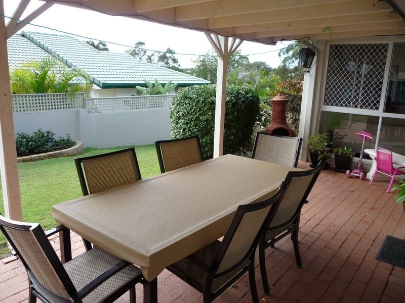 14 Pearson Close, Arundel QLD 4214