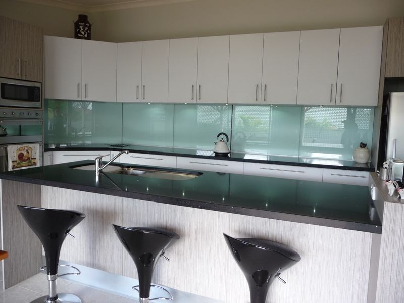 14 Pearson Close, Arundel QLD 4214