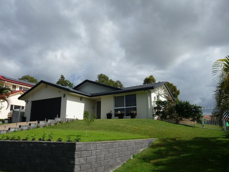 14 Pearson Close, Arundel QLD 4214
