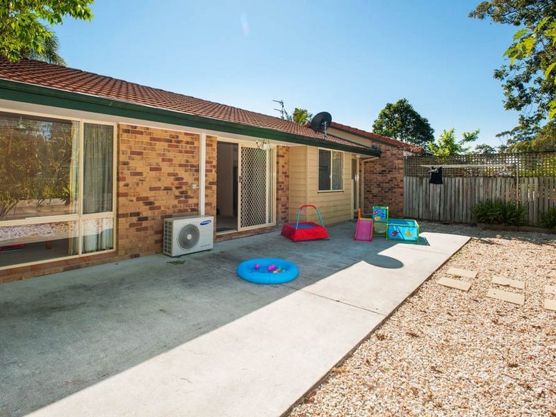 2/482 Pine Ridge Rd, Coombabah QLD 4216