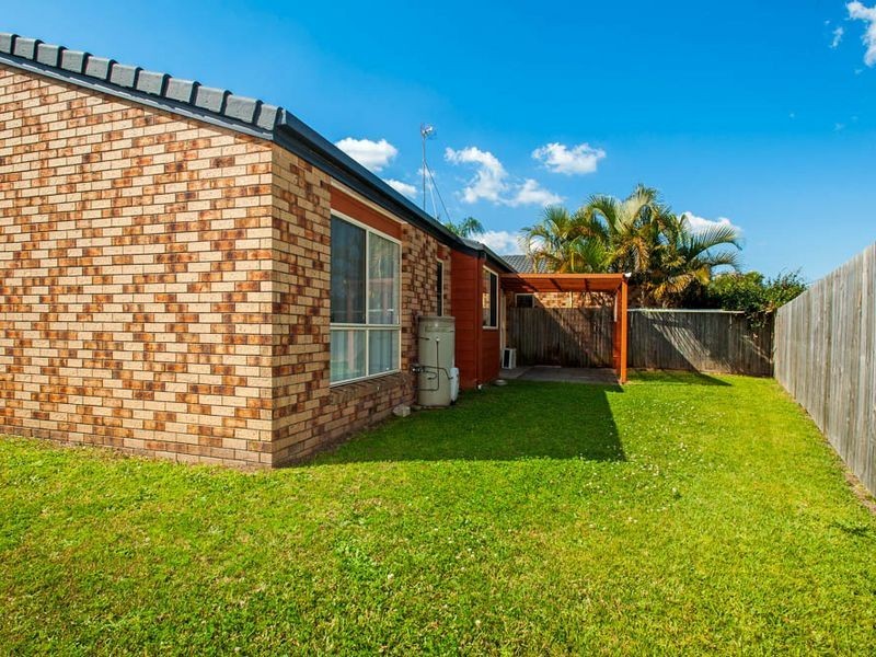 2/26 Crystal Reef Drive, Coombabah QLD 4216
