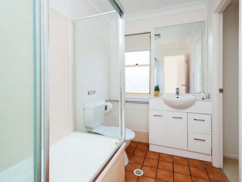 2/26 Crystal Reef Drive, Coombabah QLD 4216