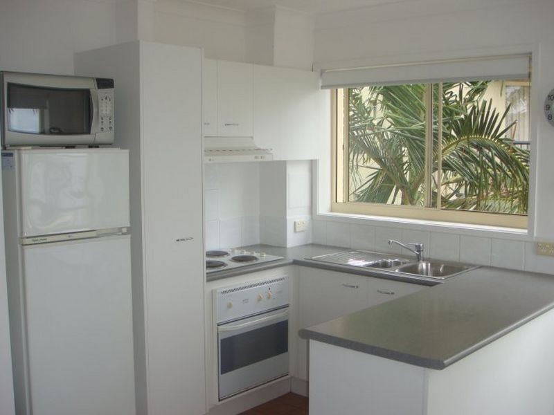 10/416 Marine Parade, Biggera Waters QLD 4216