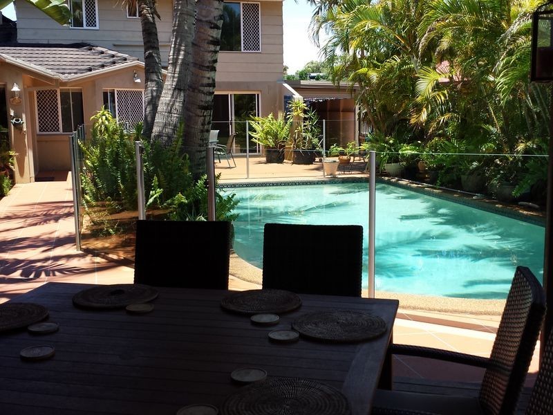 5 O’Grady Drive, Paradise Point QLD 4216