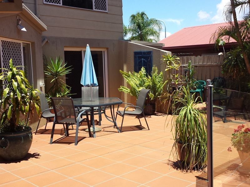 5 O’Grady Drive, Paradise Point QLD 4216