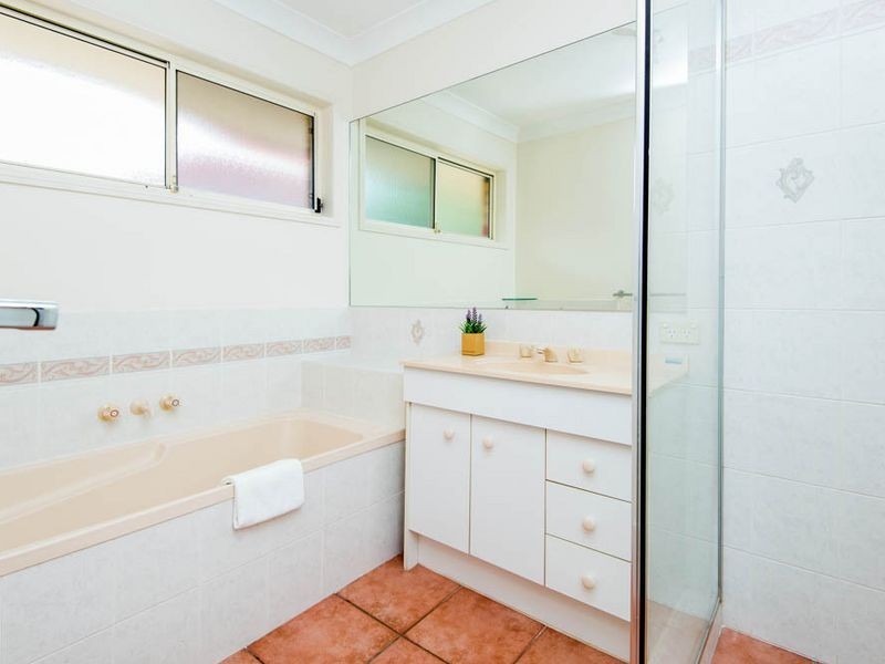 63 COOTHARABA DRIVE, Helensvale QLD 4212