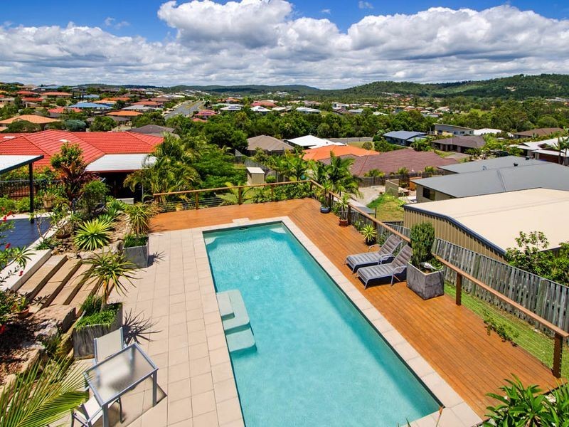 10 Cobbler Place, Pacific Pines QLD 4211