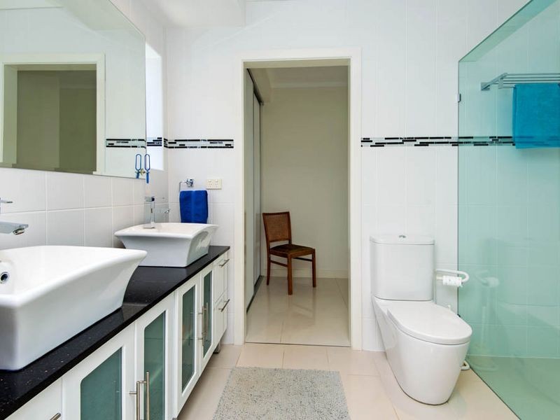 10 Cobbler Place, Pacific Pines QLD 4211