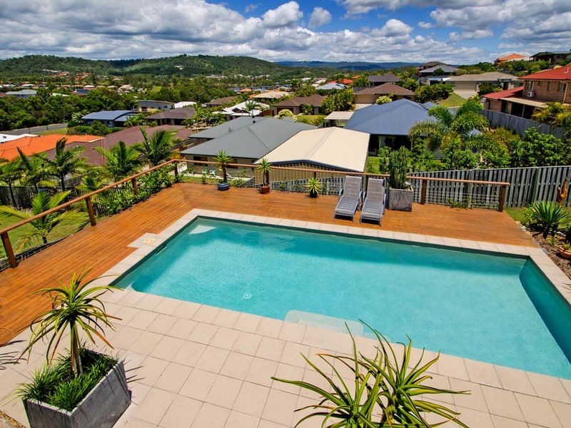 10 Cobbler Place, Pacific Pines QLD 4211