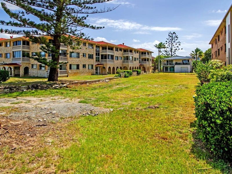 502 Marine Parade, Biggera Waters QLD 4216