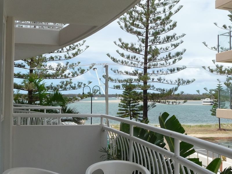 1C/510 Marine Parade, Biggera Waters QLD 4216