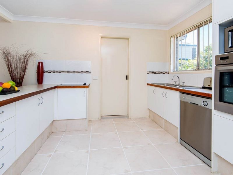 42/601 Pine Ridge Rd, Biggera Waters QLD 4216