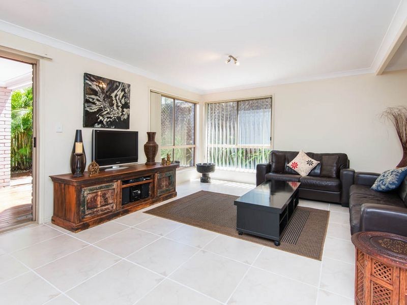 42/601 Pine Ridge Rd, Biggera Waters QLD 4216