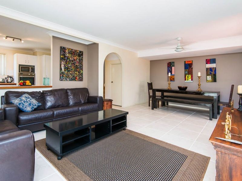42/601 Pine Ridge Rd, Biggera Waters QLD 4216