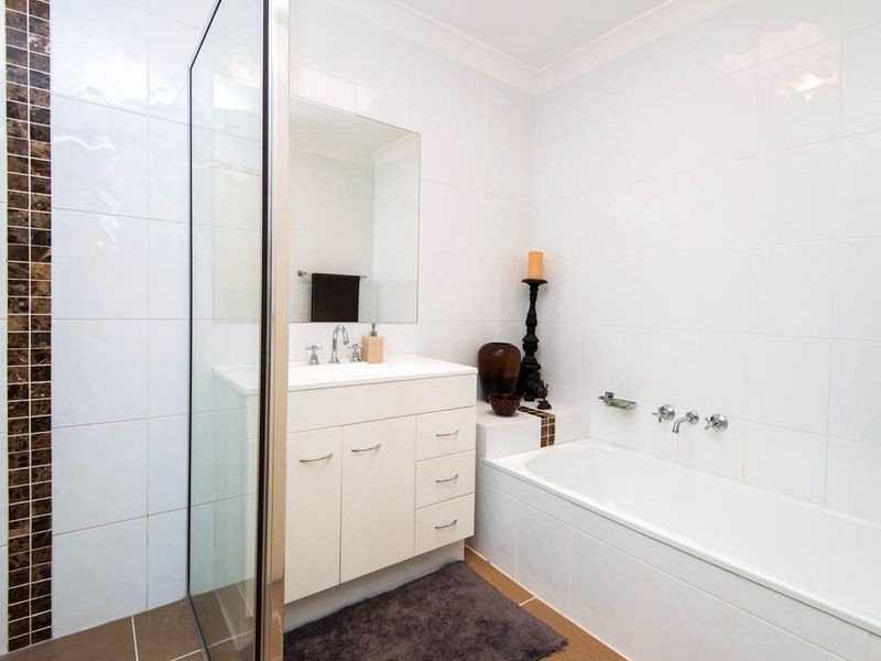42/601 Pine Ridge Rd, Biggera Waters QLD 4216