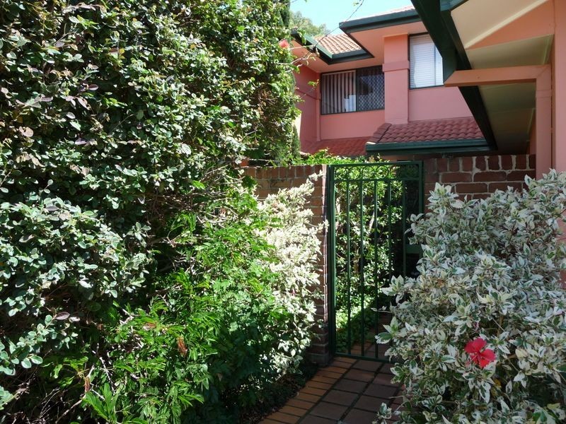 260/125 Hansford Rd, Coombabah QLD 4216