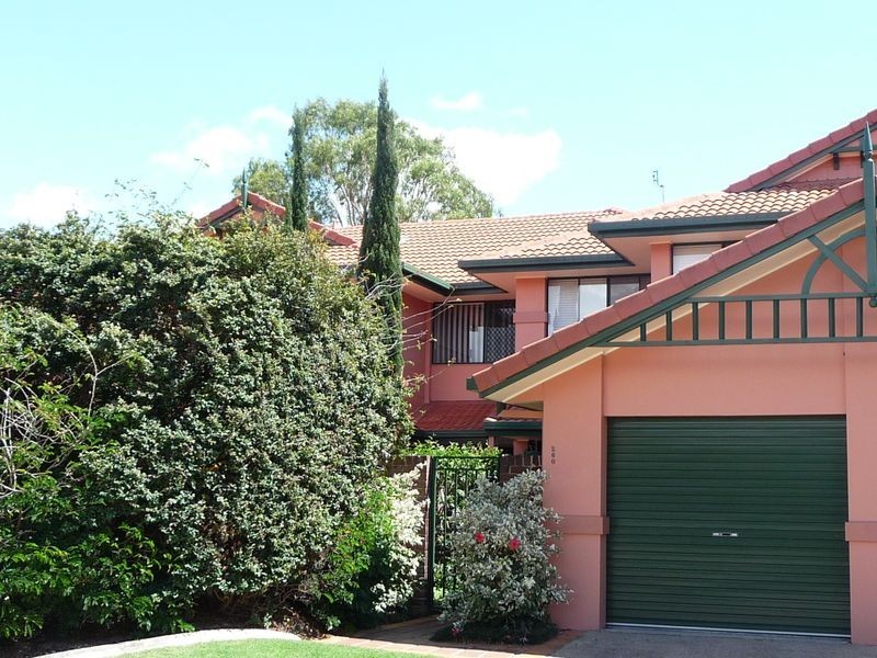 260/125 Hansford Rd, Coombabah QLD 4216