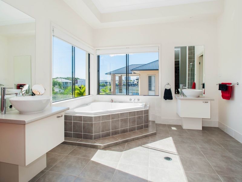 9 North Quay Drive, Biggera Waters QLD 4216