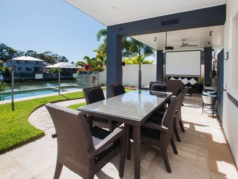 9 North Quay Drive, Biggera Waters QLD 4216