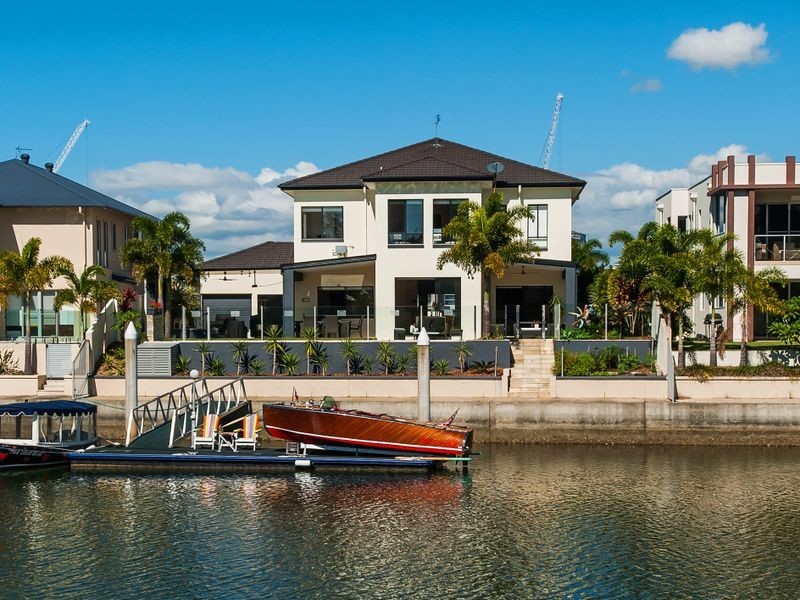 9 North Quay Drive, Biggera Waters QLD 4216