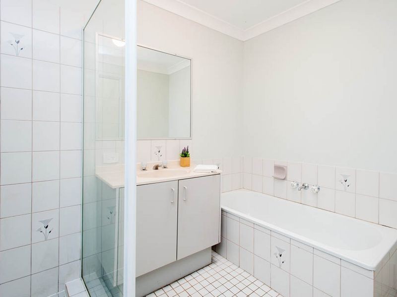 130/641 Pine Ridge Rd, Biggera Waters QLD 4216
