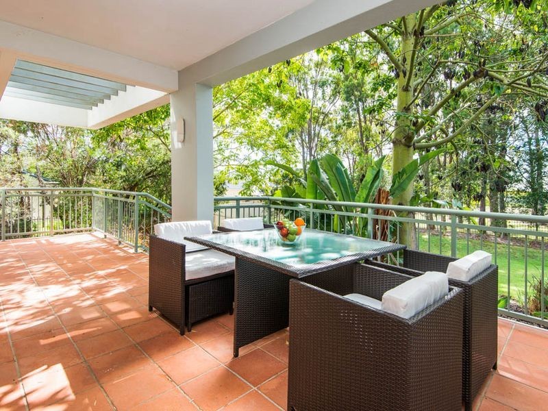 6/76 Chichester Drive, Arundel QLD 4214