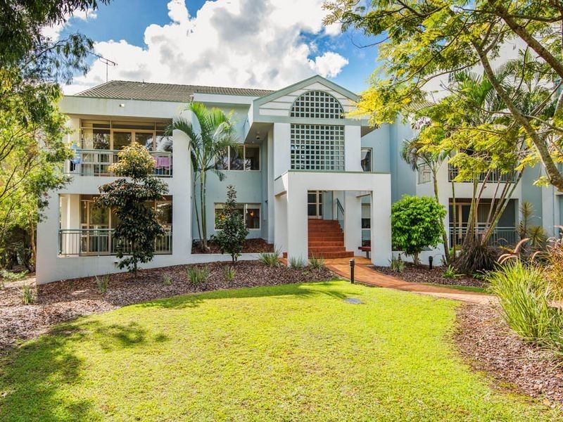6/76 Chichester Drive, Arundel QLD 4214