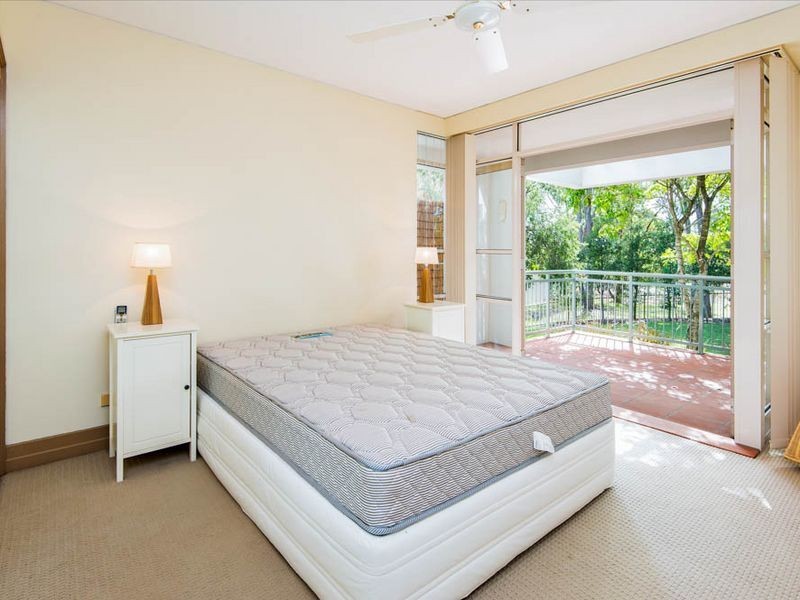 6/76 Chichester Drive, Arundel QLD 4214