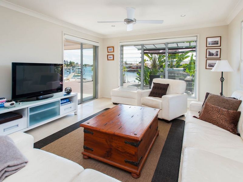 33 Columbus Drive, Hollywell QLD 4216