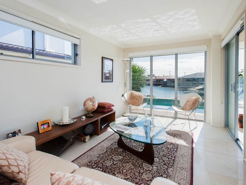 33 Columbus Drive, Hollywell QLD 4216