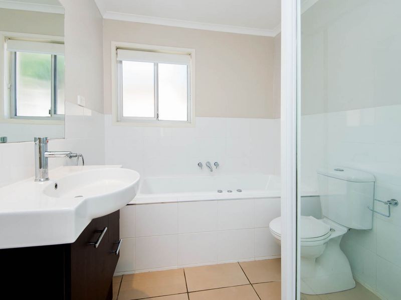 37 Mungera Street, Runaway Bay QLD 4216