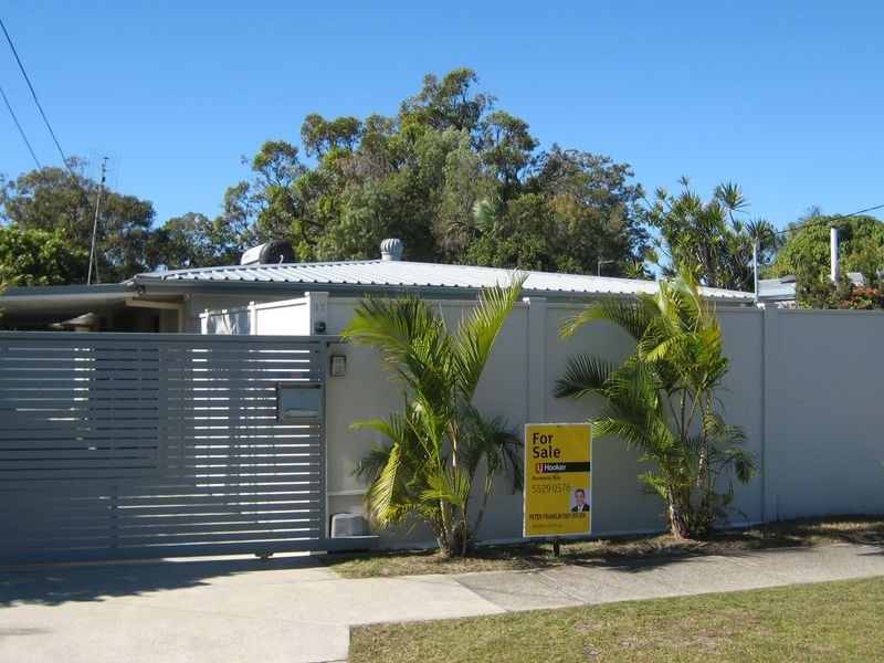 37 Mungera Street, Runaway Bay QLD 4216