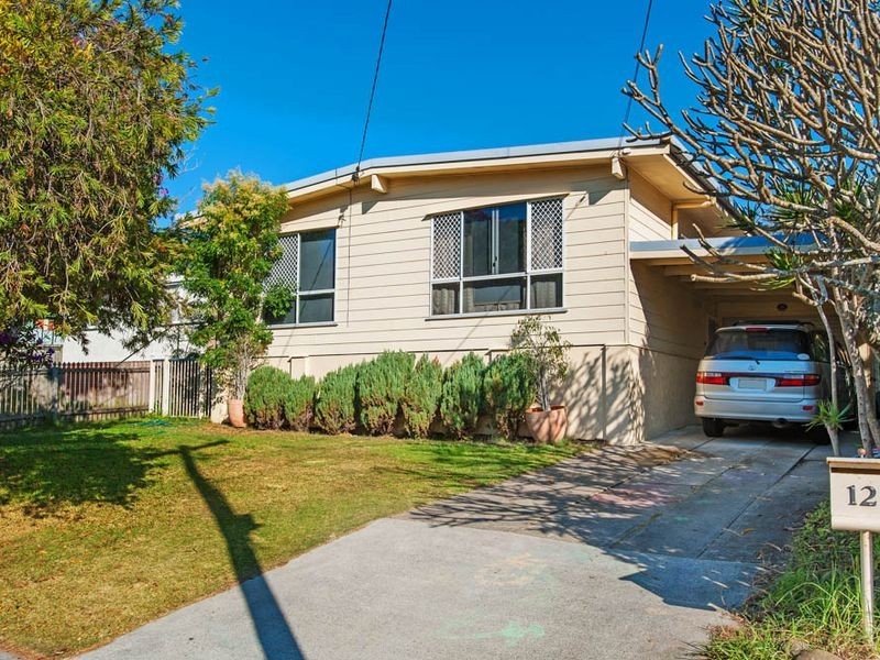12 Wynflo Street, Labrador QLD 4215