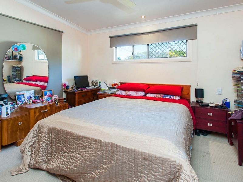 12 Wynflo Street, Labrador QLD 4215