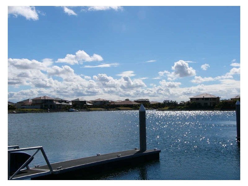 535 Oyster Cove Promenade, Helensvale QLD 4212