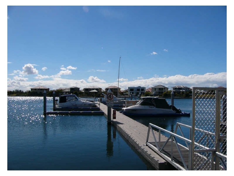 535 Oyster Cove Promenade, Helensvale QLD 4212