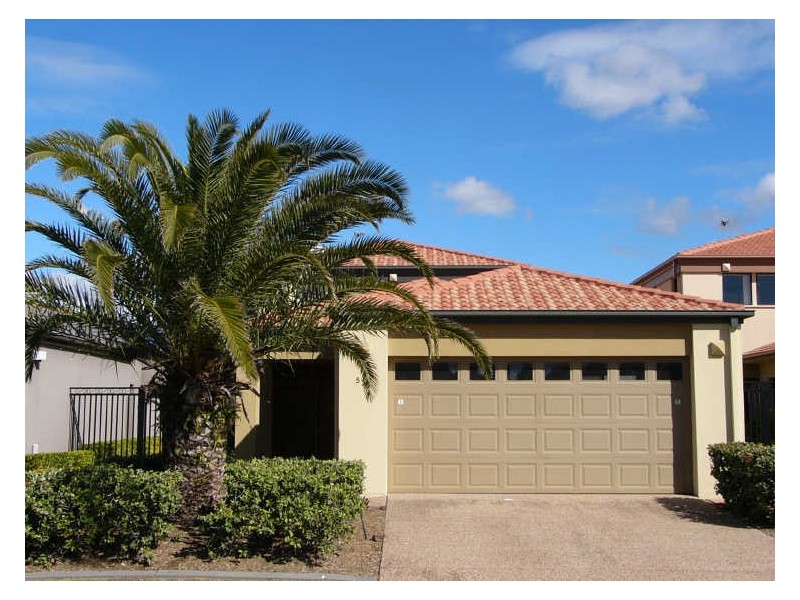 535 Oyster Cove Promenade, Helensvale QLD 4212