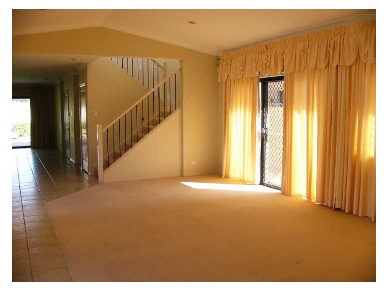 535 Oyster Cove Promenade, Helensvale QLD 4212