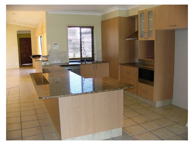 535 Oyster Cove Promenade, Helensvale QLD 4212