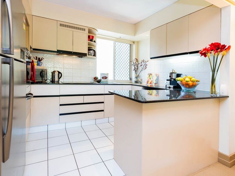 23/76 Chichester Drive, Arundel QLD 4214
