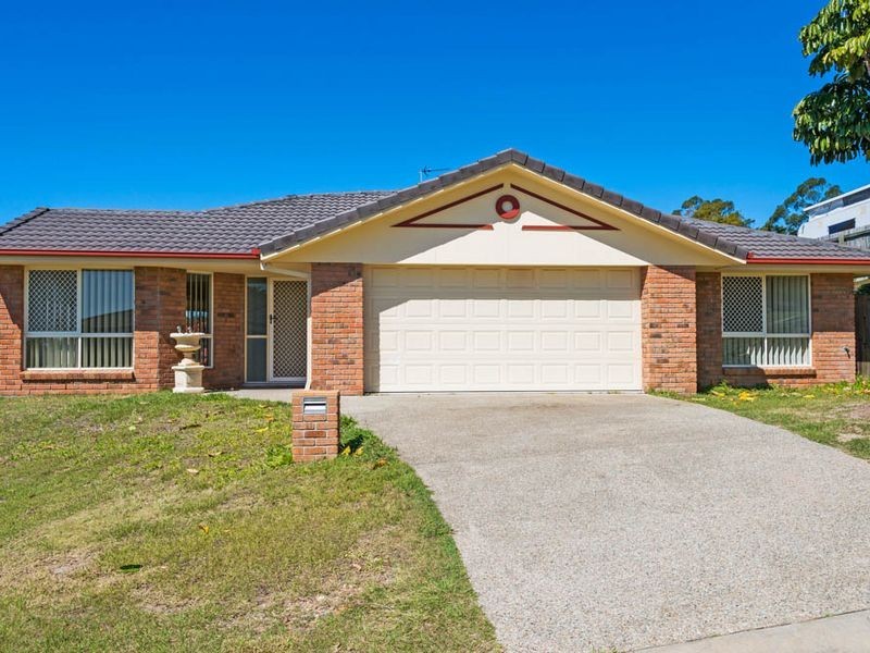 8 Buddy Holly Close, Parkwood QLD 4214