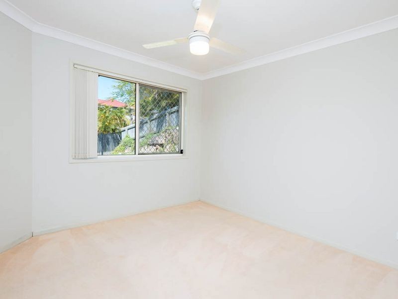 8 Buddy Holly Close, Parkwood QLD 4214