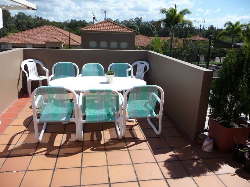 85/24 Amsonia Court, Arundel QLD 4214