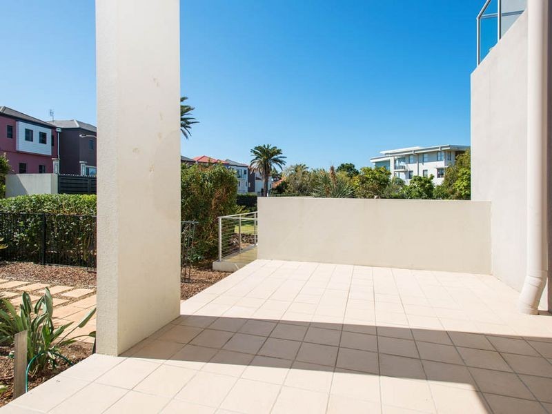 911/66 Sickle Avenue, Hope Island QLD 4212