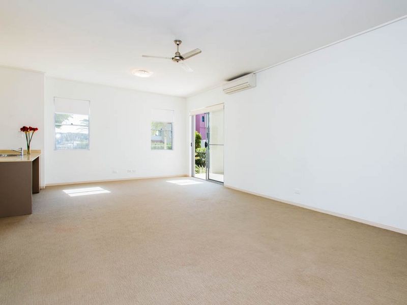 911/66 Sickle Avenue, Hope Island QLD 4212