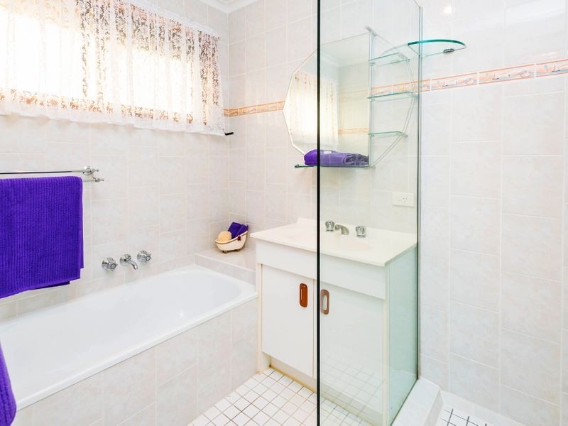 2/92 Kangaroo Avenue, Coombabah QLD 4216